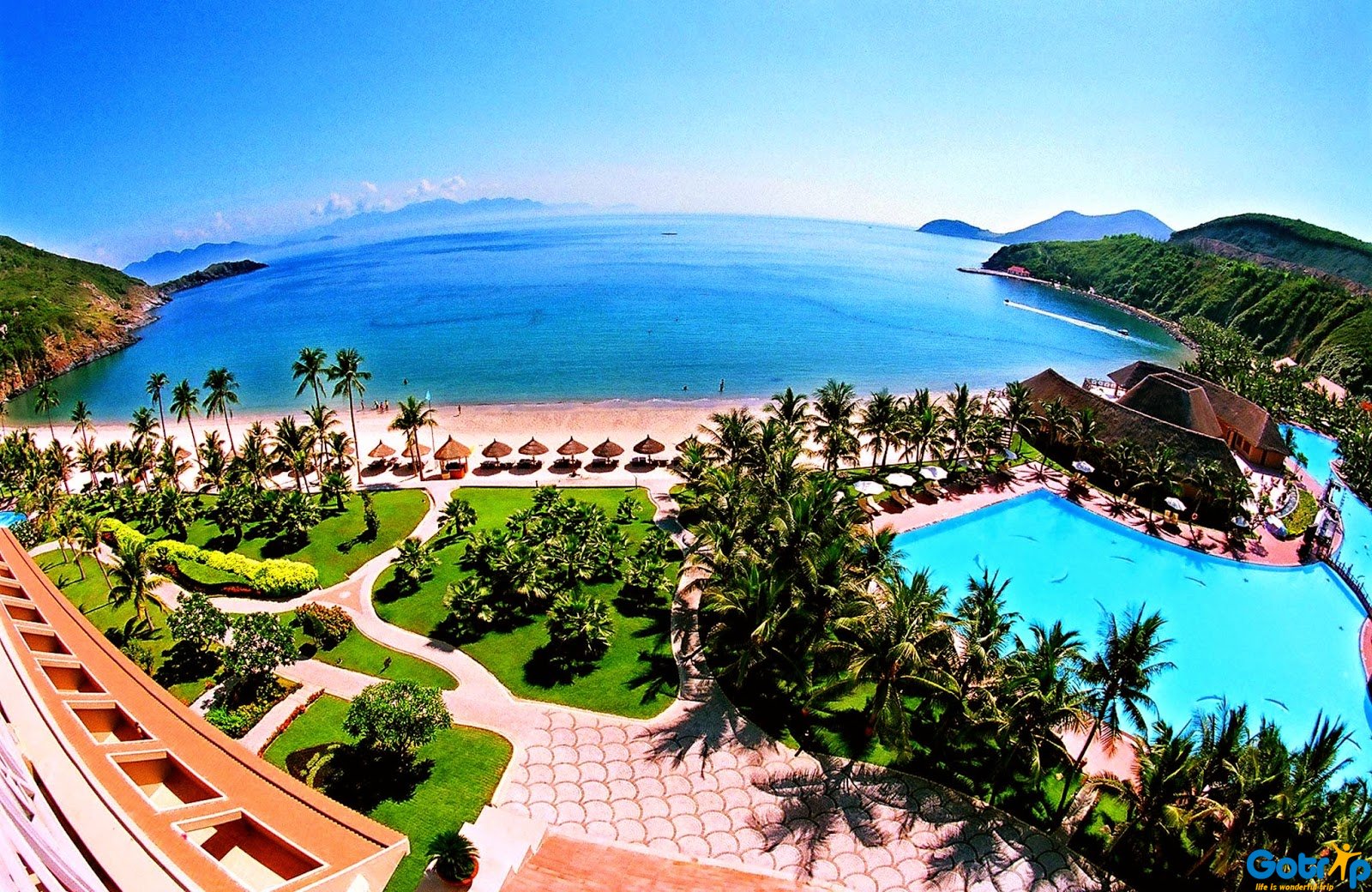 điểm du lịch kh&aacute;nh h&ograve;a