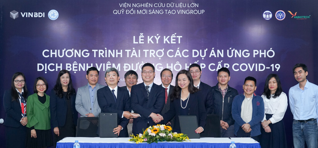 vingroup t&agrave;i trợ chống dịch