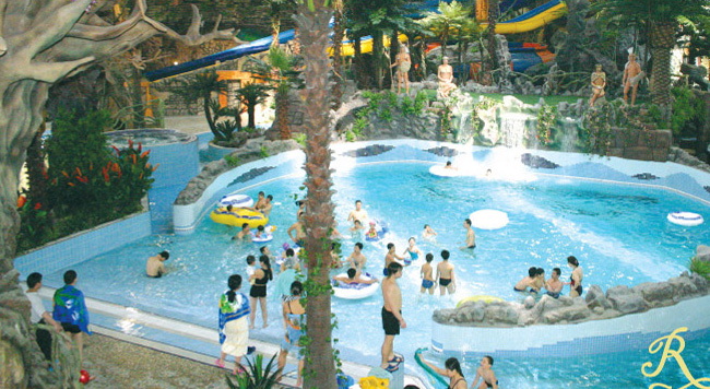 c&ocirc;ng vi&ecirc;n nước royal city